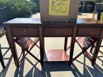 Entertainment table