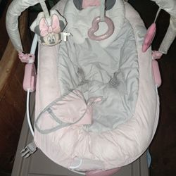 Minnie Mouse Bouncer Chair