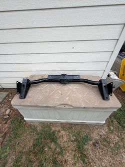 Vehicle Trailer Hitch Receiver Mount