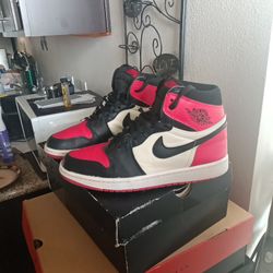 Air Jordan 1 Retro High OG ( Size 8.5 )
