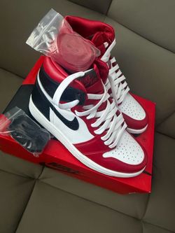 Jordan 1 Satin Snake Chicago Women Size 8
