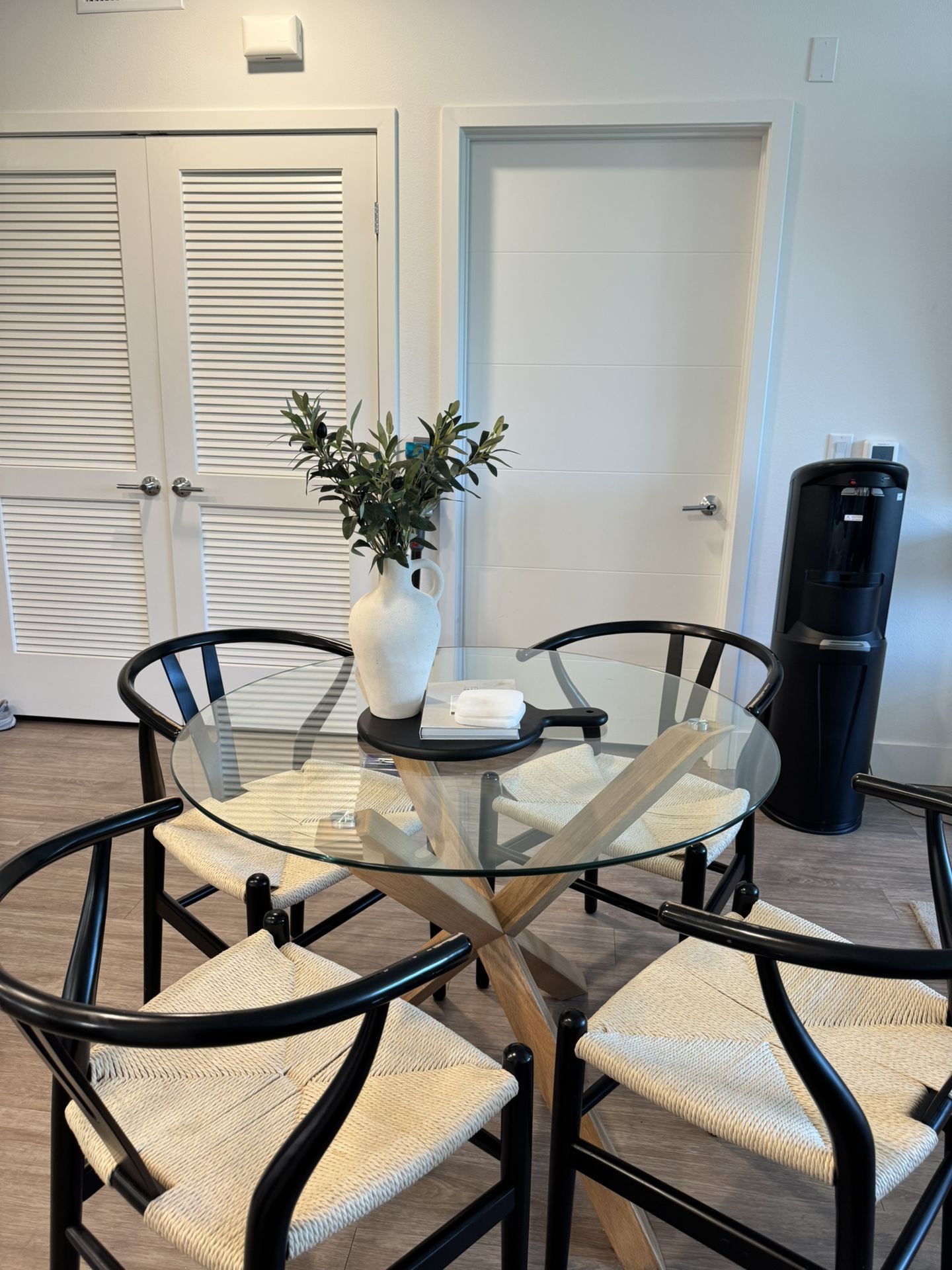 Round Dining Table