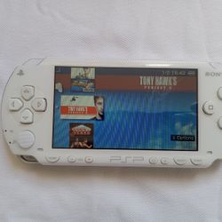 PSP WITH 5,000 GAMES