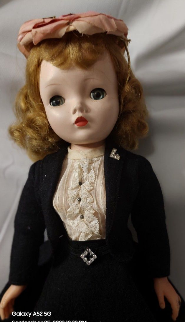 Vintage Madame Alexander "Cissy" Doll