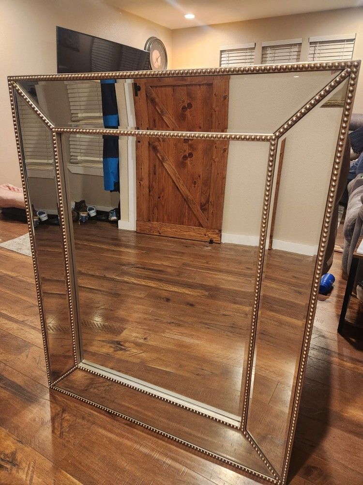 Large gold-tone Mirror ***Heavy***