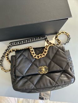 Chanel 19 large handbag