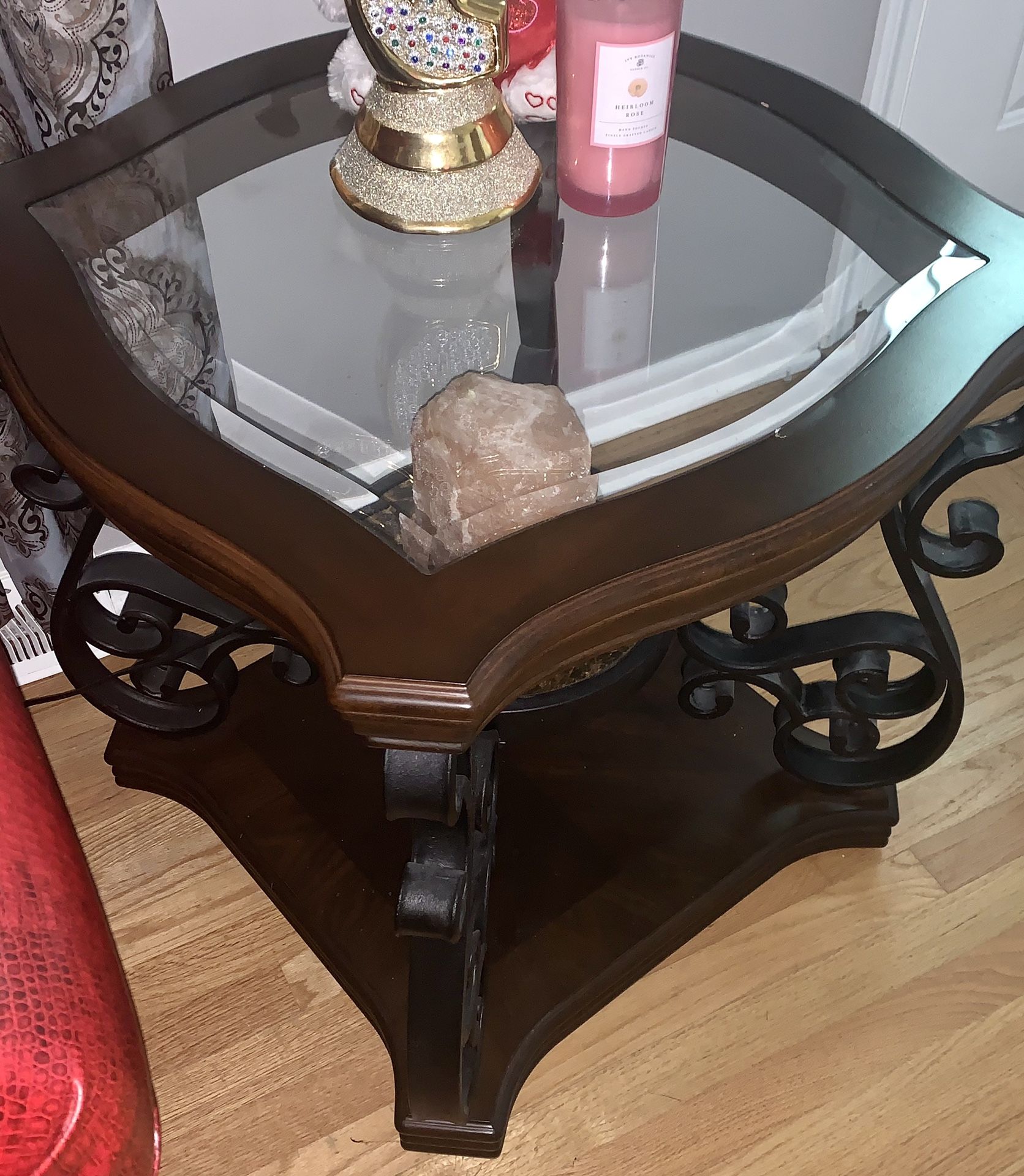 Coffee table w/ 2 side tables