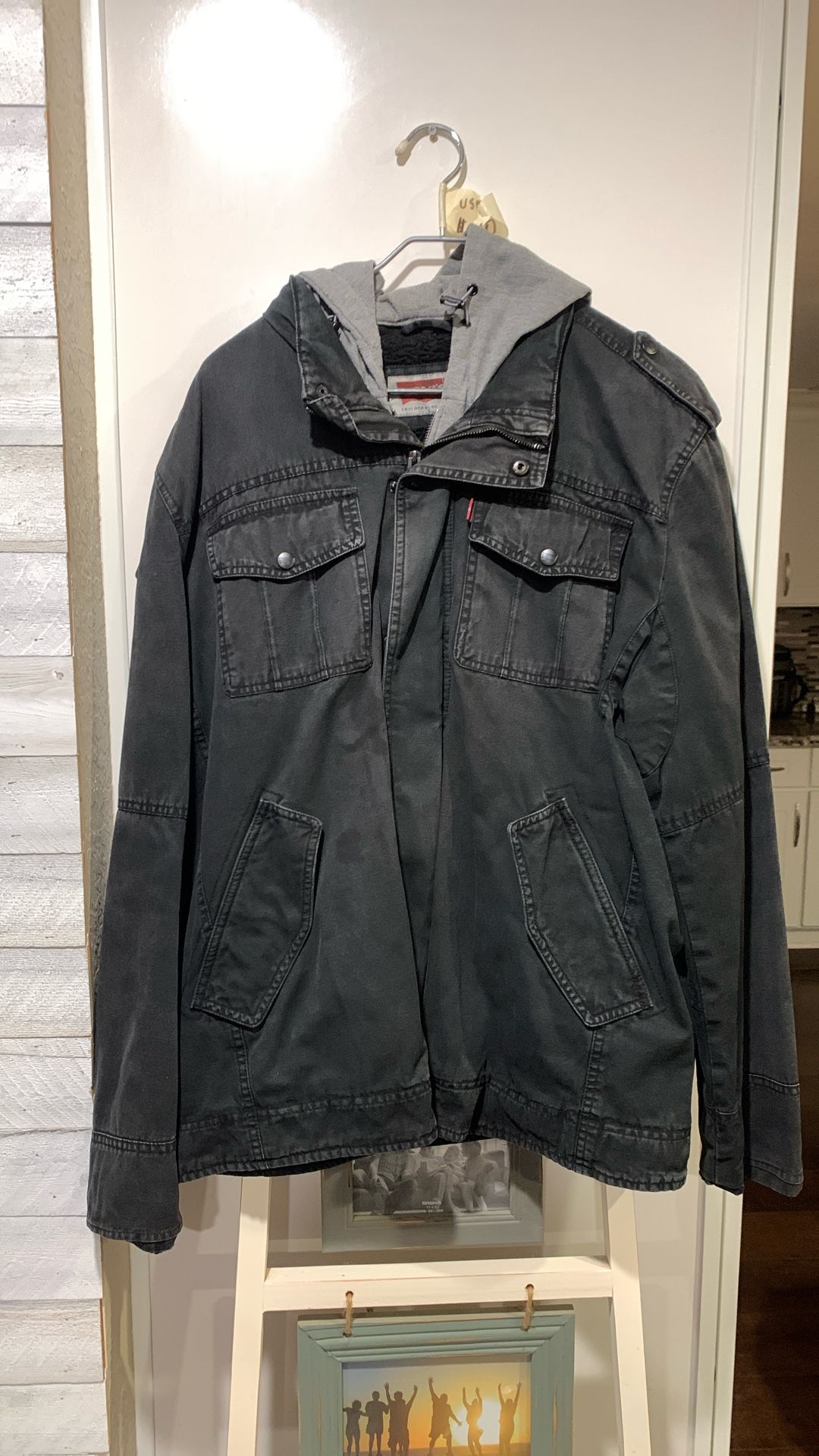 Mens Jacket (Levi).