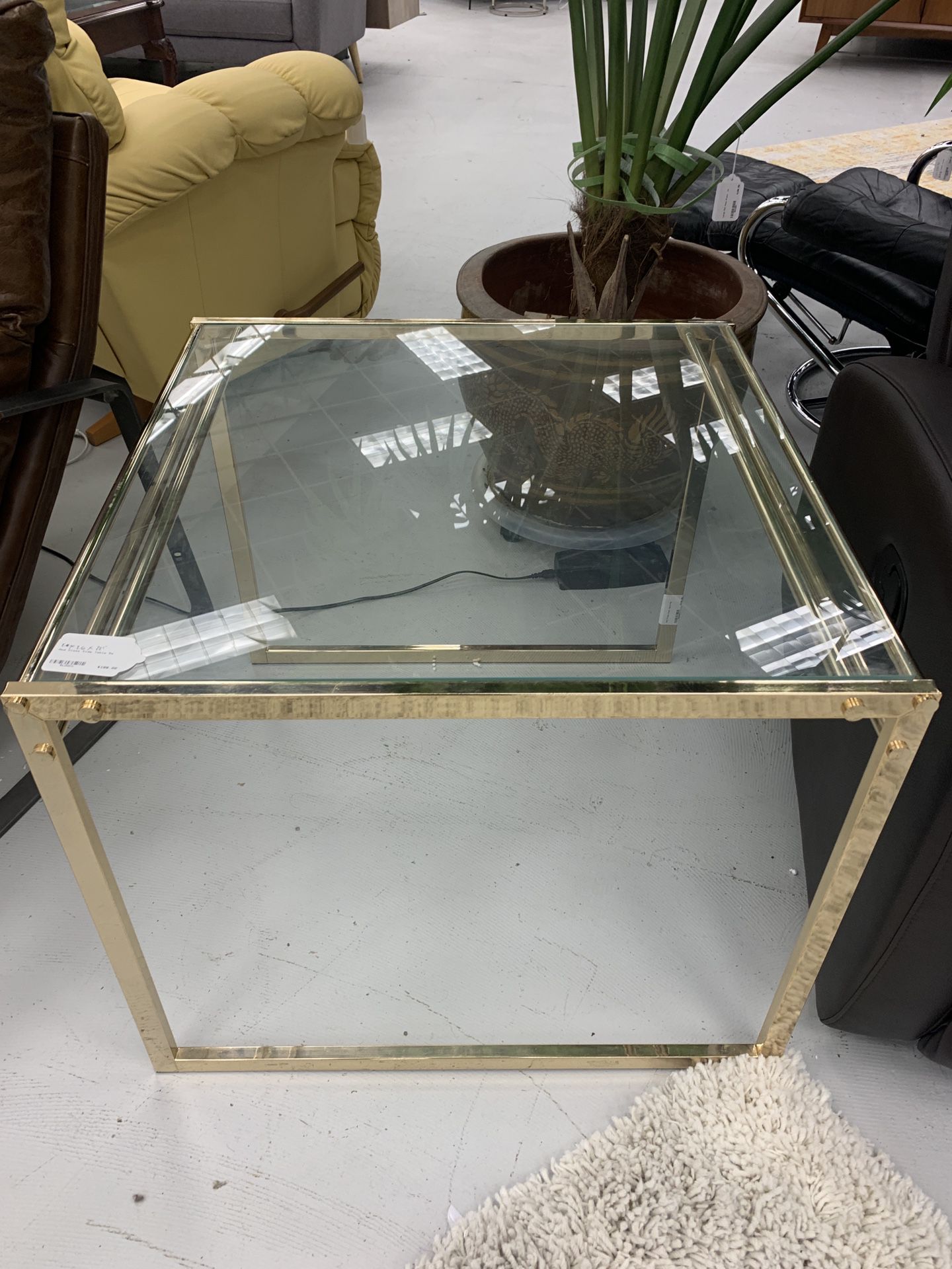 Mod Glass Side Table 5a