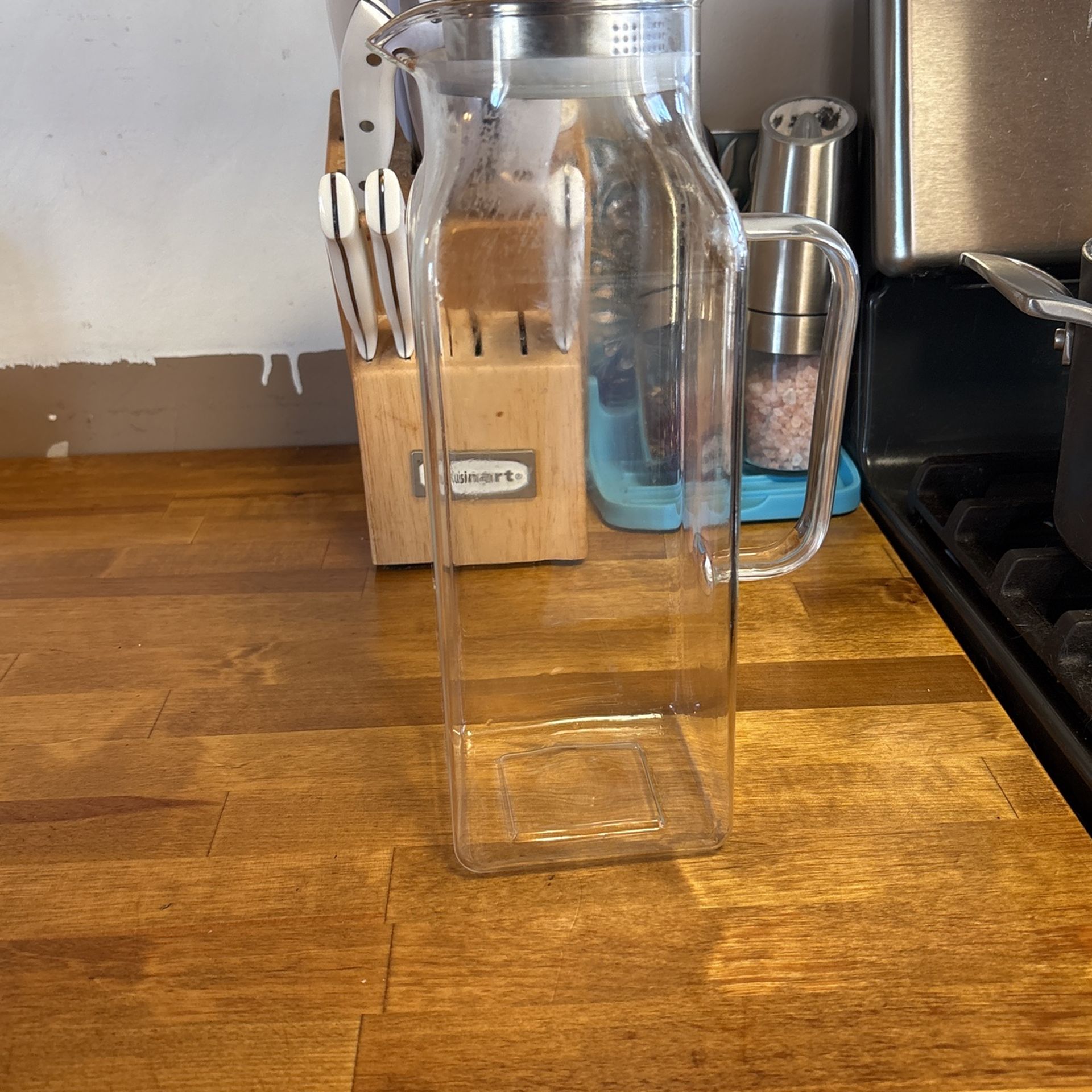 glass pitcher with lid