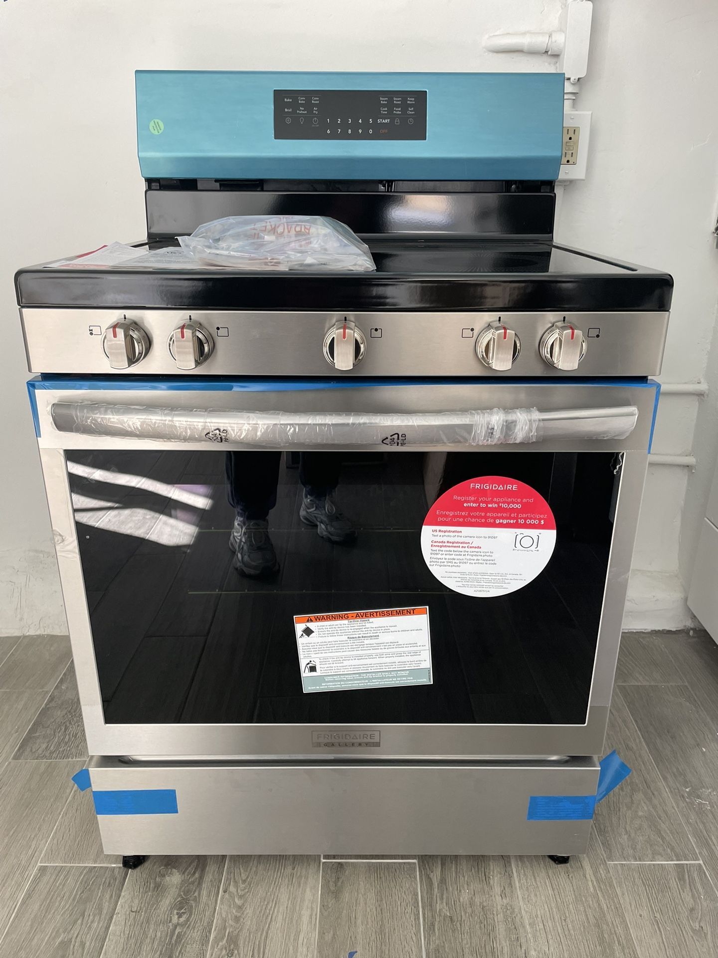 Brand New 30in Frigidaire Gallery Range, Never Used!