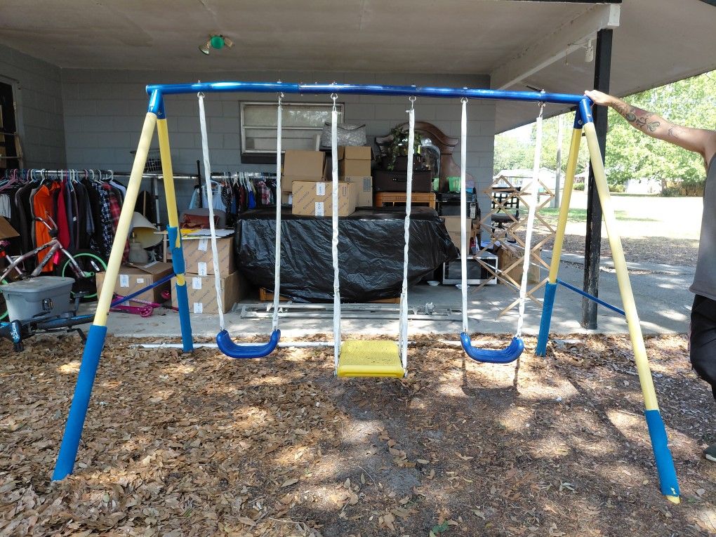 Kids Swing Set