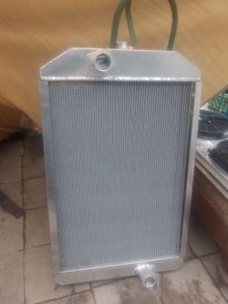 26"X42  ALUMINUM RADIATOR....BRAND NEW!! 175$