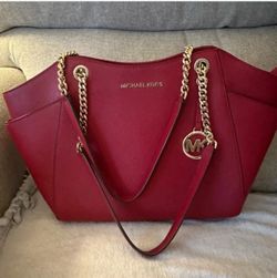 Mk Purse. Used Only 4 Times 