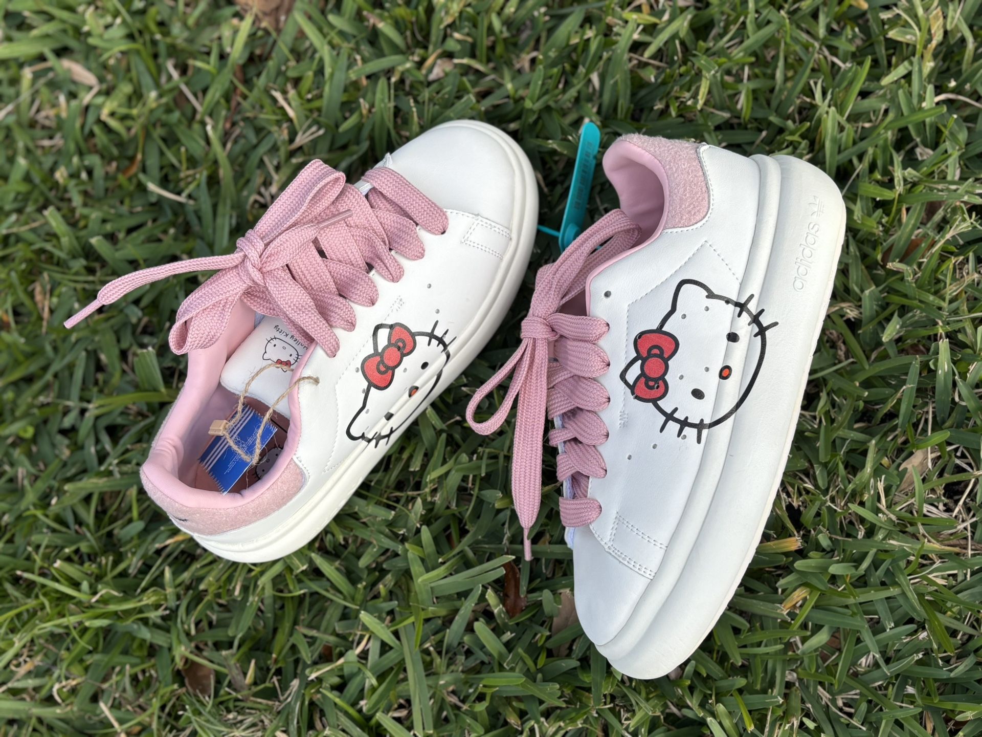 HK X Adidas Stan Smith Size 7/7,5 New