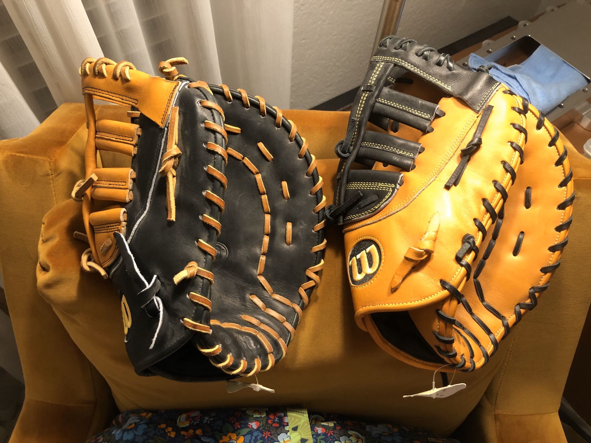 Wilson 1st Baseman Professional Gloves