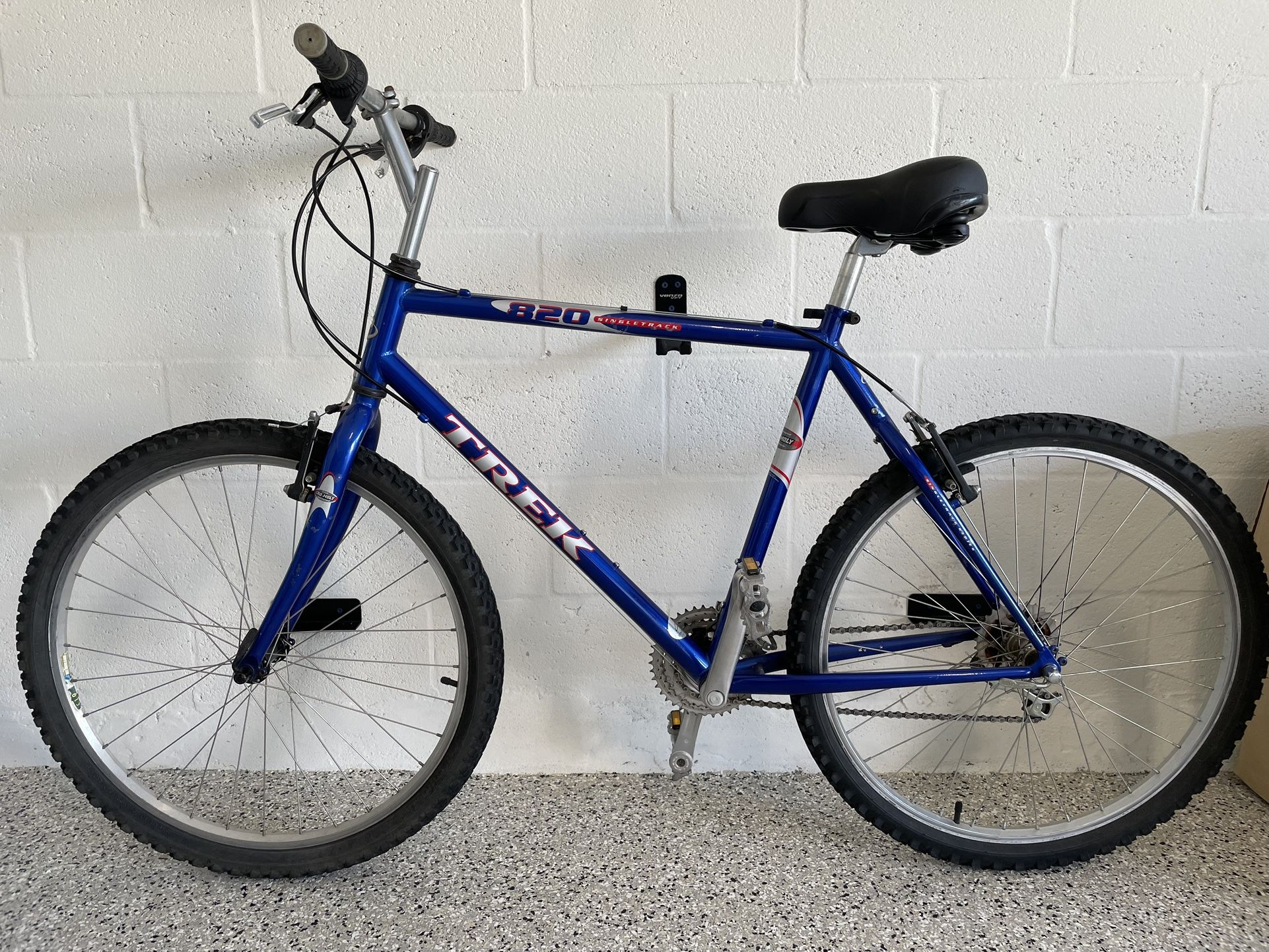 Trek 820 singletrack mountain bike deals