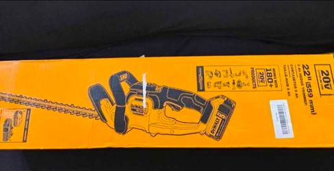 DEWALT DCHT820P1 20V MAX 22" Hedge Trimmer Kit – New Open Box – 5Ah Battery & Charger
