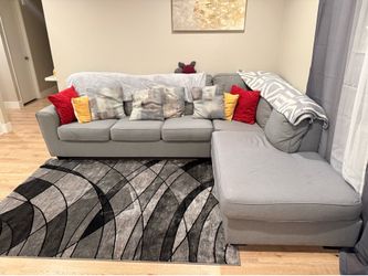 Modern Gray L-Shaped Sectional Sofa with Chaise Lounge