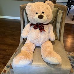 Giant Teddy Bear 🧸 