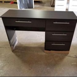 Desk- Escritorio