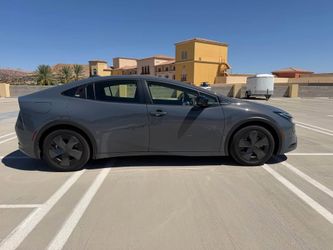 2025 Toyota Prius Plug-In Hybrid Hatchback 4D