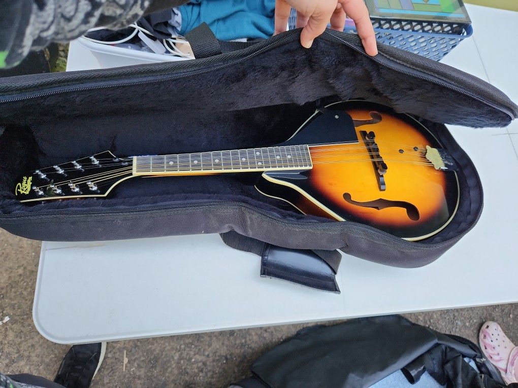 Rogue Mandoline With Case