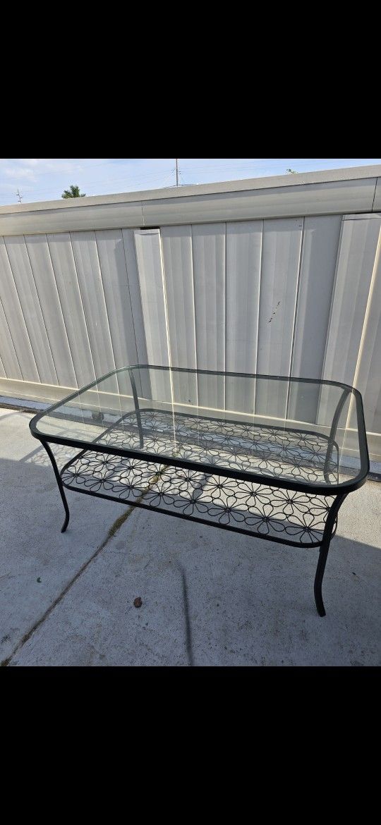 IKEA COFFEE GLASS TOP FLOWER TABLE 