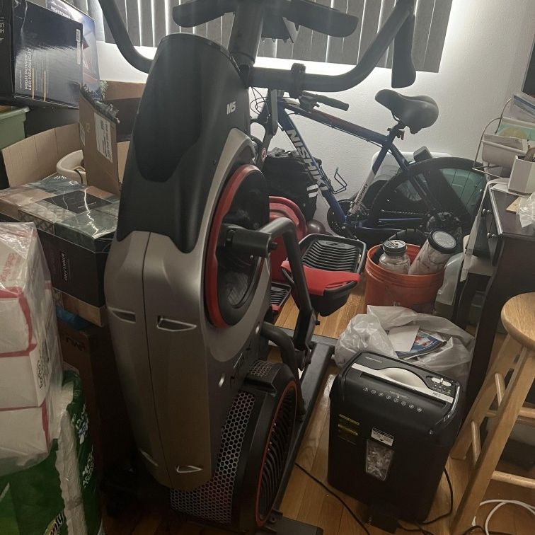 Bowflex M5 elliptical trainer
