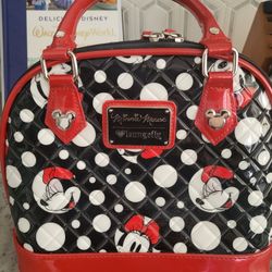Adorable Loungefly Handbag w/Matching Wallet