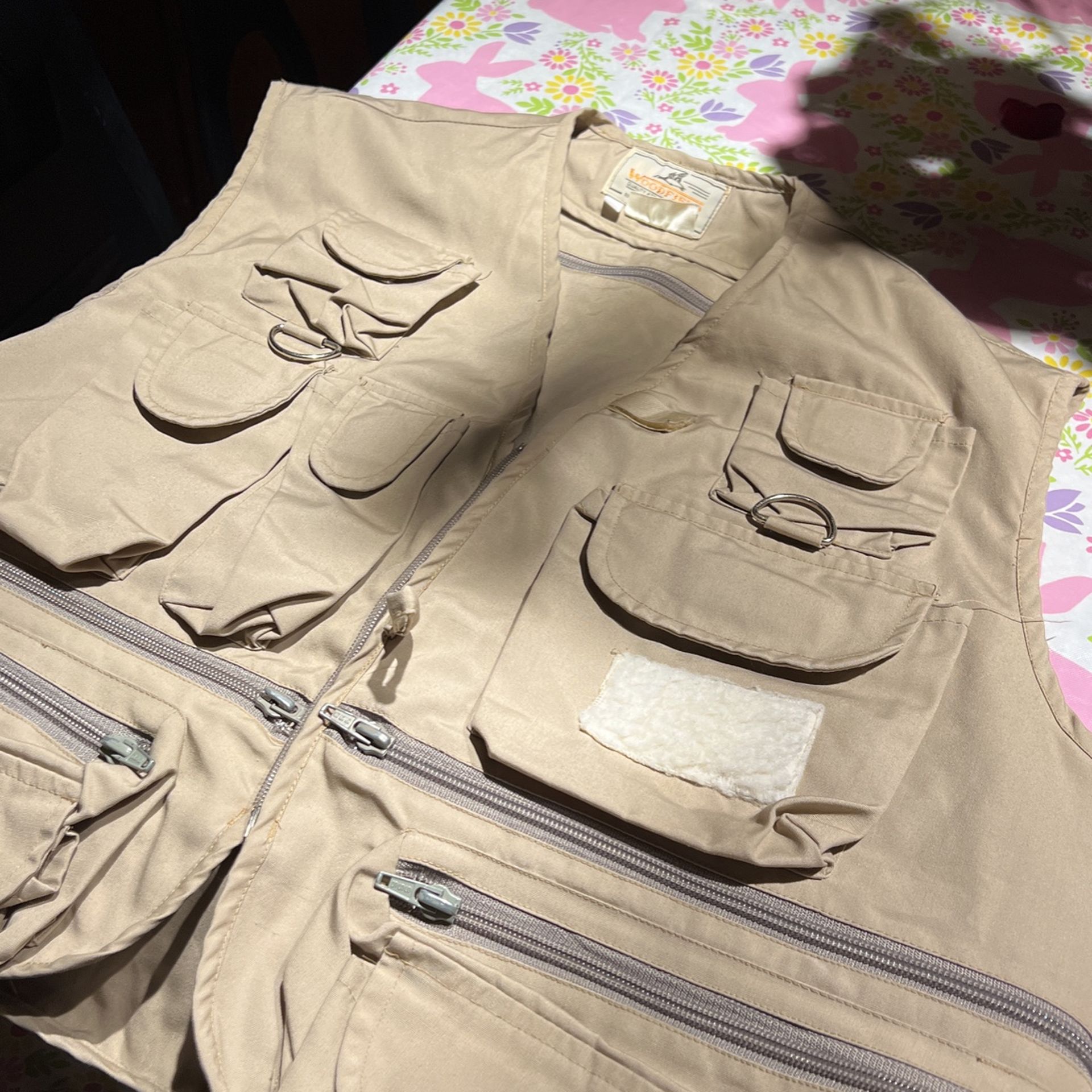 In Wasco - Gently Used Outdoor Fishing Vest, Large.