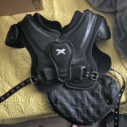 shoulder pads (backplate included)