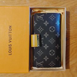 LOUIS VUITTON Wallet