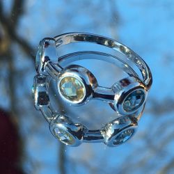 Lovely Women's Sterling Silver Ring with 3 Faceted Accents In Size 7