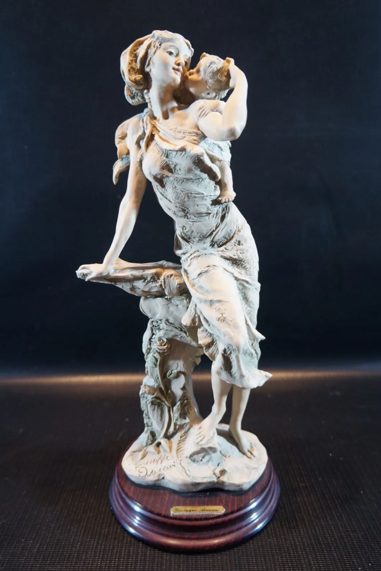 Giuseppe Armani Sculpture Soft Kiss Limited Edition 2216/2500 Hand Signed 1000/t