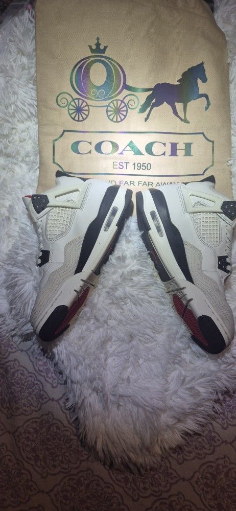 Jordan
Air Jordan 4 Retro OG Flight Club