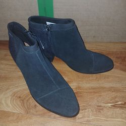 Like-New TOMS Black Suede Ankle Boots, Size 7.5 