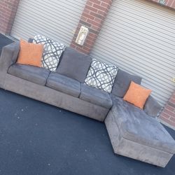 Nice Gray Sectional Couch (delivery Available)