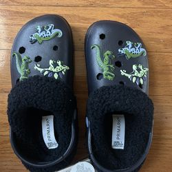 NWT Primark boys dinosaur clogs Size 1