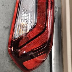  Kia K5Tail Light LED Right Passenger OEM 2021- 2023 