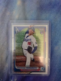 Yoshinobu Yamamoto Bowman Chrome RC Baseball Card