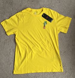 Nintendo Levi’s Men’s Shirt Size Medium Yoshi M