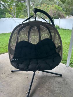 Hanging Pumpkin Patio Chair - Dreamcatcher Black Cushion