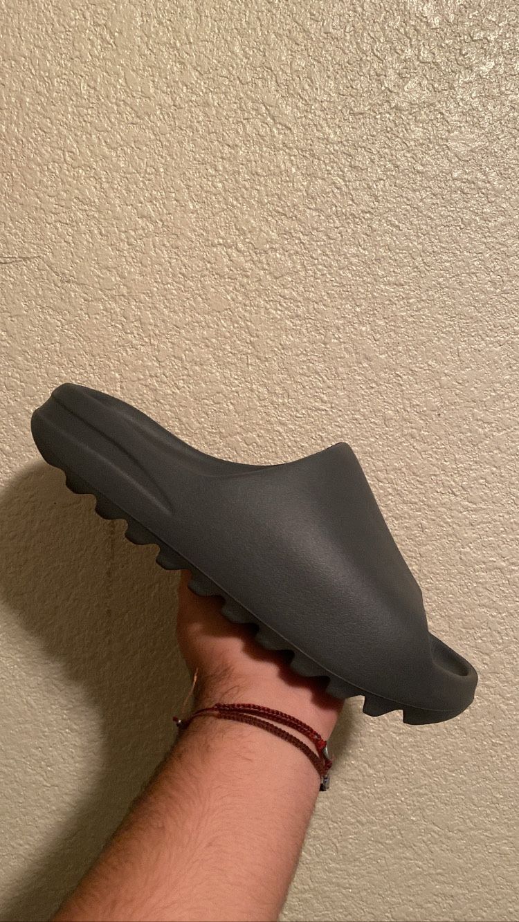 Yeezy Slides Size 13 for Sale in Hazard, CA OfferUp