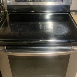 Electric LG Stove