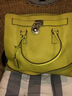 Michael Kors Bag With Functional Lock And Key 