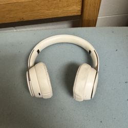 Studio Beats Pro