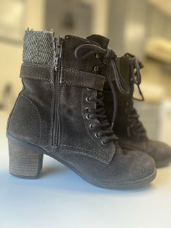Levi’s Women’s Platform Boots Size 5