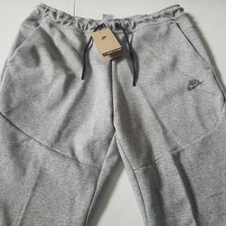 Nike Fleece Joggers NWT 