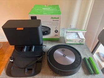 Roomba j7+